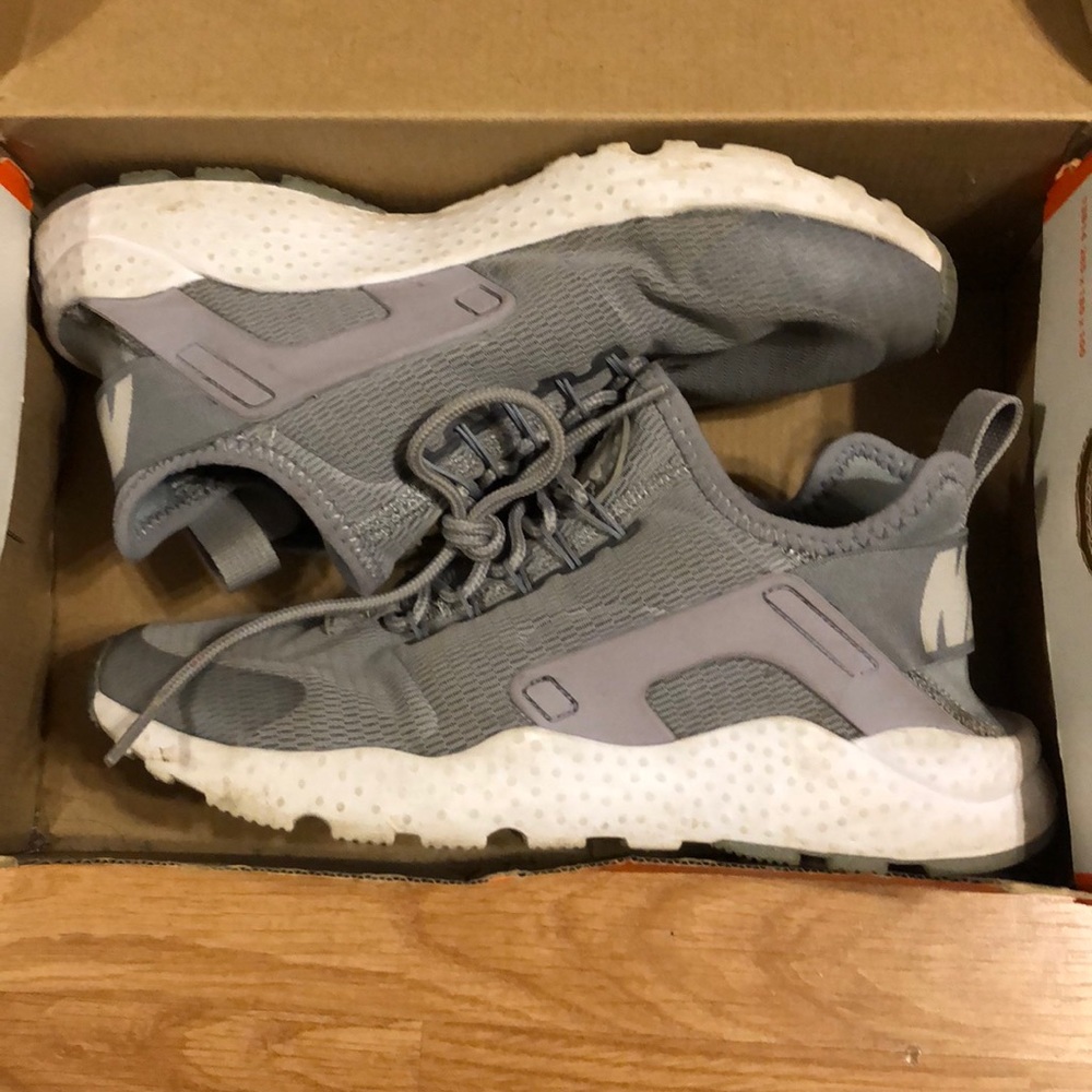NIKE Huraches